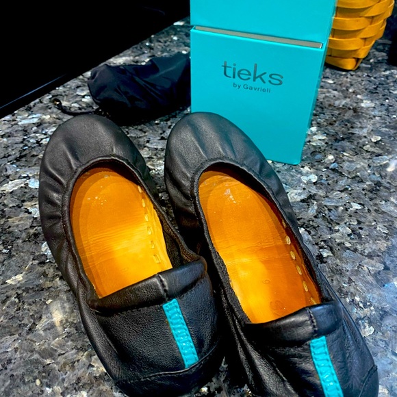 Tieks- Black size 6 - Picture 1 of 2